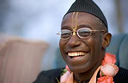 Нажмите на изображение для увеличения.&nbsp;

Название:	Bhakti_Tirtha_Swami.jpg&nbsp;
Просмотров:	1&nbsp;
Размер:	26.4 Кб&nbsp;
ID:	8666